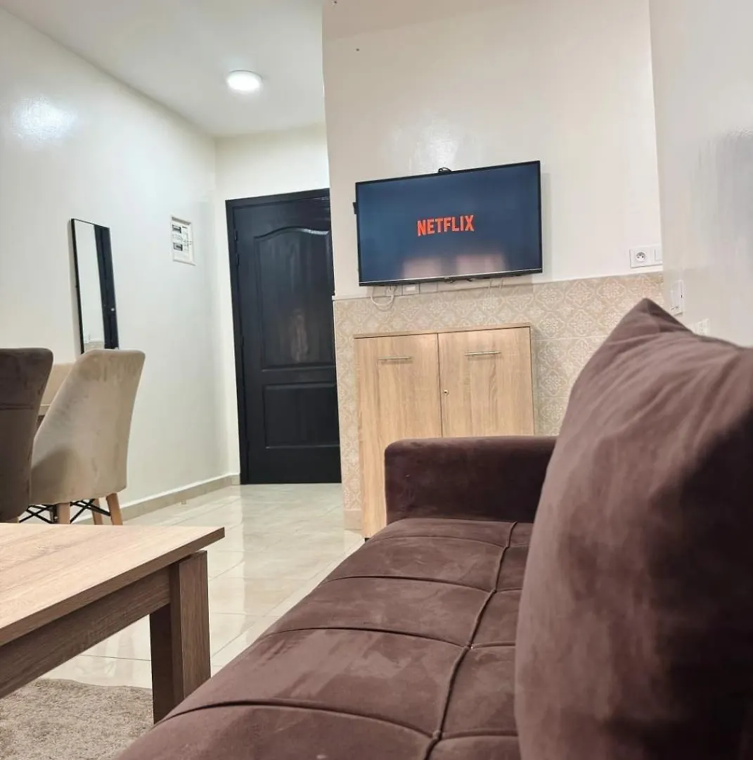 Beautiful Luxurious 2-Bedroom With Wi-Fi Gueliz, Marrakech Μαρακές